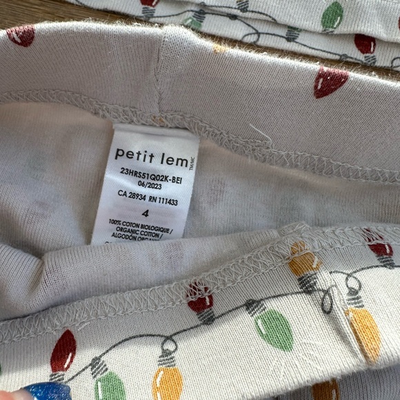 Excellent condition Petit Lem Holiday Pajamas 4T - Picture 3 of 5